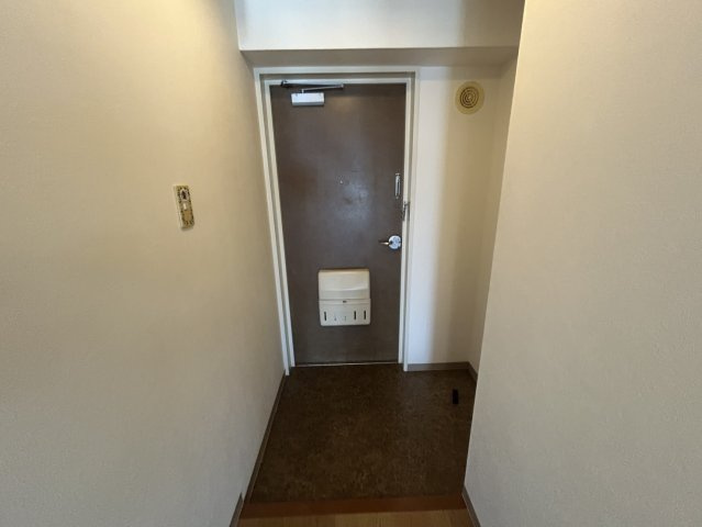 リバーサイド青谷の玄関