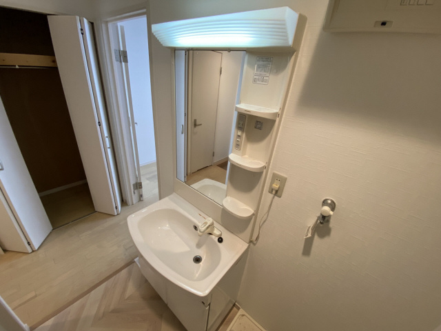 岡本グローリーハイツの洗面所