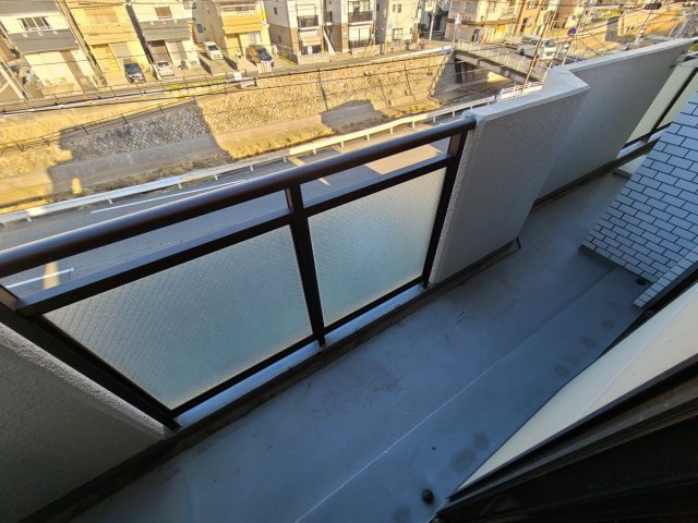 丸一ビルのバルコニー