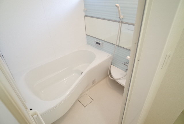 ソレーユコートA棟の浴室