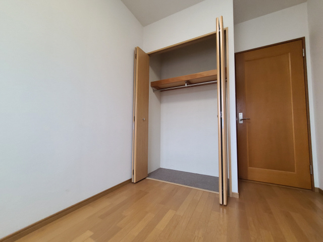 RICウエストコート7番街5番館B棟のその他