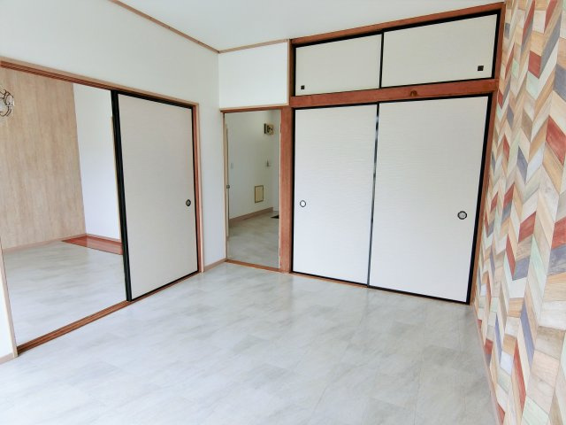 天神コーポラス101棟の洋室