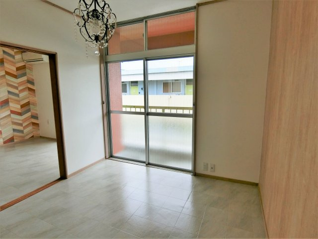 天神コーポラス101棟の洋室