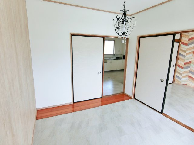 天神コーポラス101棟の洋室