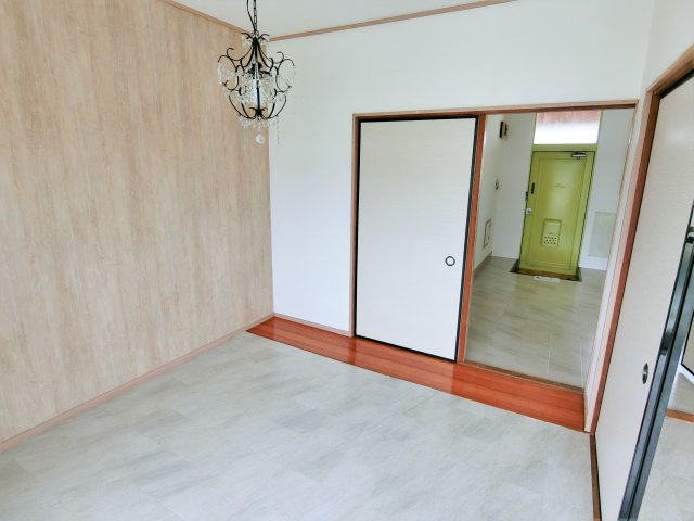 天神コーポラス101棟の洋室