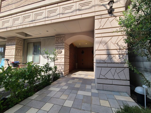 LAFFICE住吉本町のエントランス