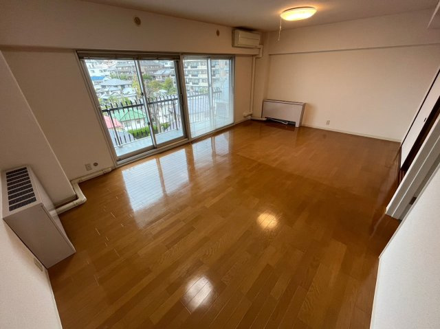 芦屋アーバンライフの居間・リビング