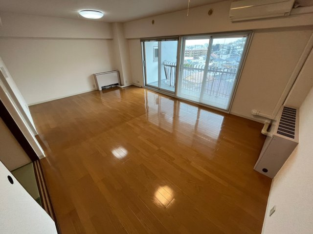 芦屋アーバンライフの居間・リビング