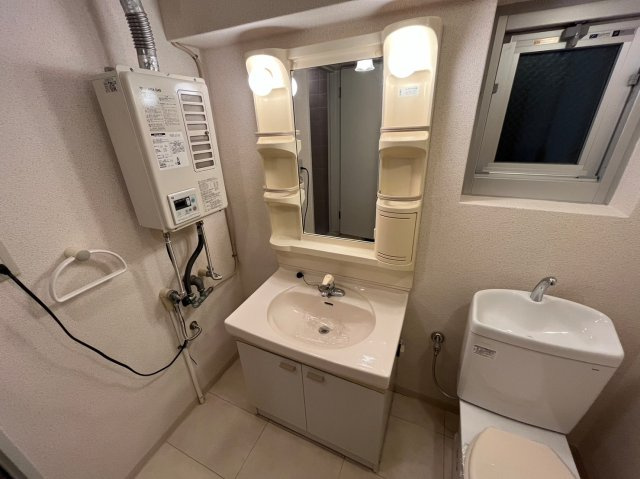 芦屋アーバンライフの独立洗面台