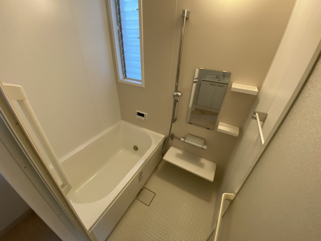 本山中町3丁目戸建の浴室