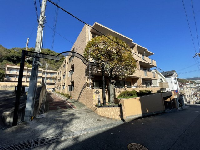 グランドメゾン六甲箕岡の外観