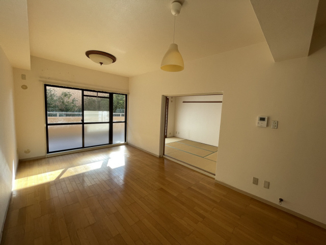 グランドメゾン六甲箕岡の居間・リビング