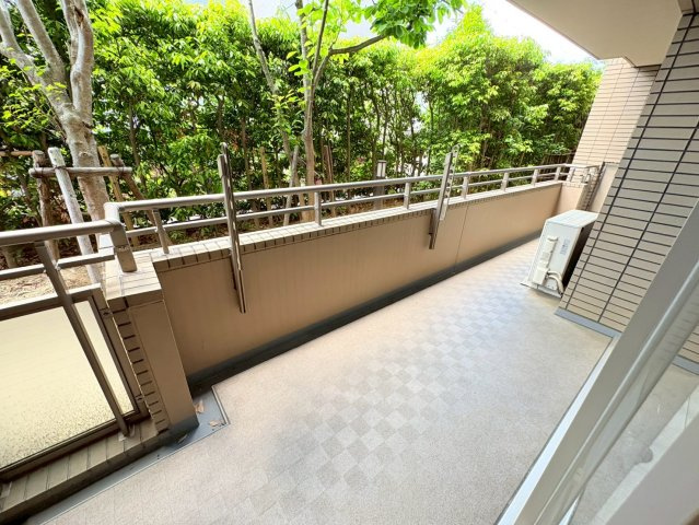 芦屋ソルステージュのバルコニー