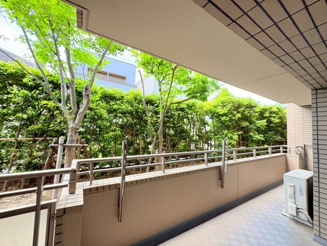 芦屋ソルステージュのバルコニー