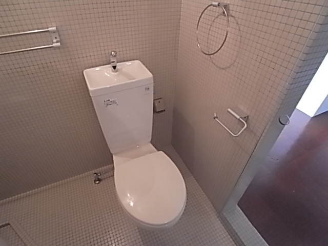 OAZO芦屋上宮川町のトイレ