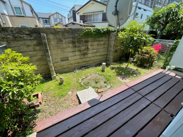 ハイツ芦屋のバルコニー