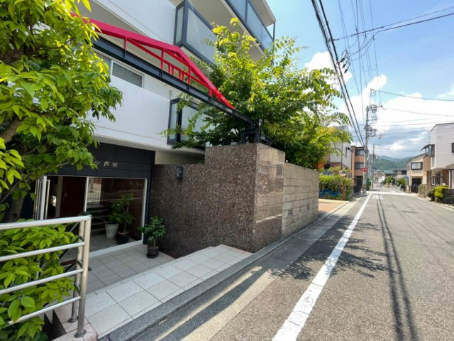 ハイツ芦屋のエントランス