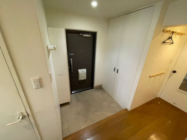 ハイツ芦屋の玄関