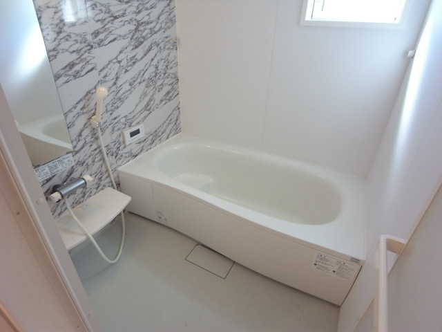 モアレ森南の浴室