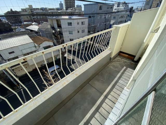 ジ・アークス王子公園のバルコニー