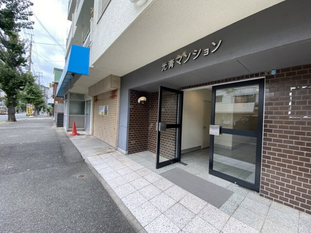 ジ・アークス王子公園のエントランス