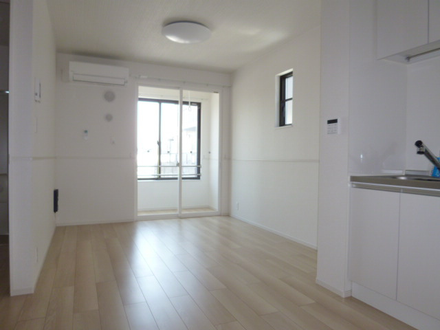 スペランツァⅡの居間・リビング