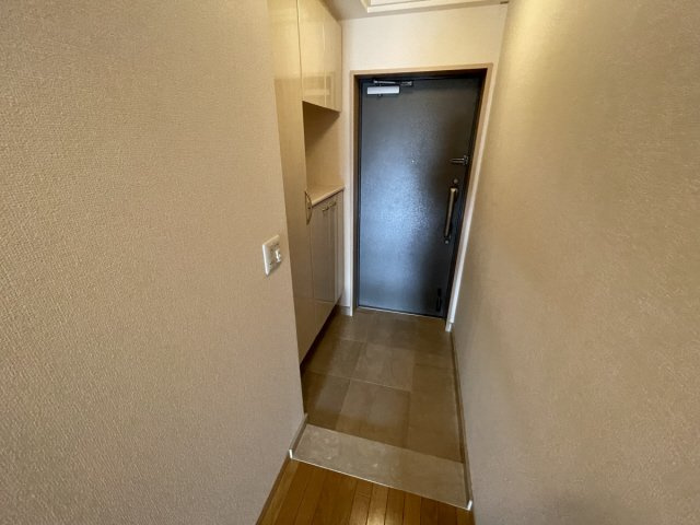 セレッソコート甲南山手森北町の玄関