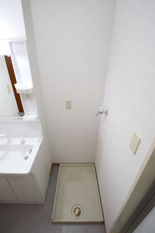 【設備】 | グレース岸田 | 室内洗濯機置場