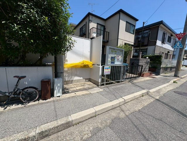 ラフィーネ御影の駐車場