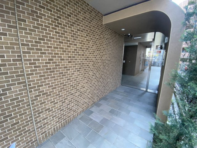 レゾナンス芦屋のエントランス