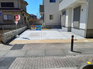 【駐車場】 | 3台並列駐車が可能な駐車スペース