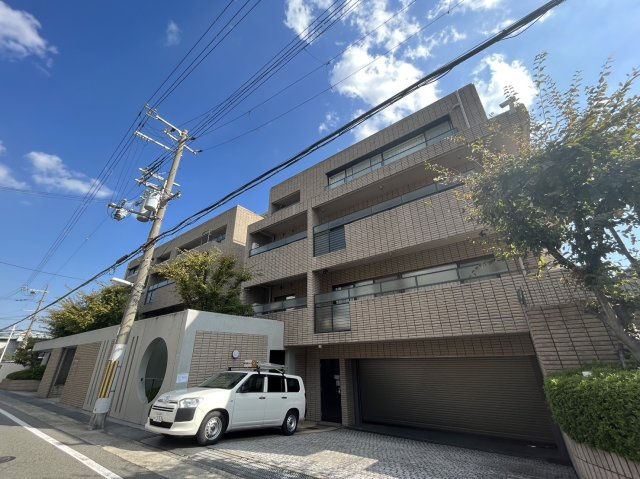 芦屋ロイヤルホームズの外観
