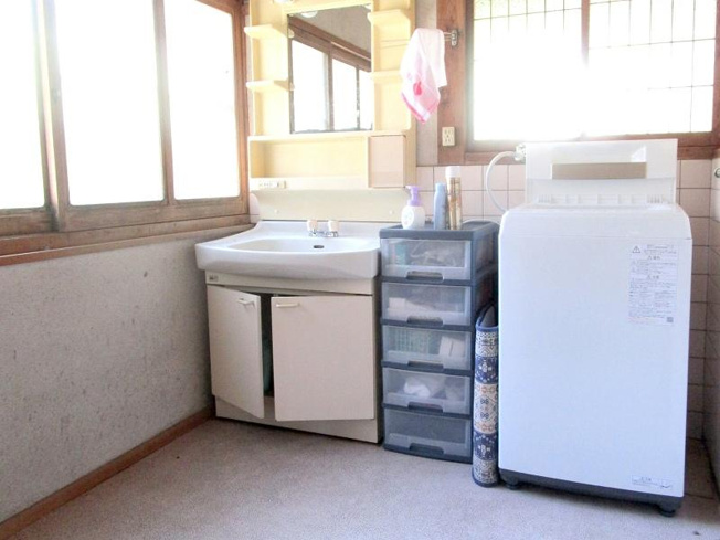 【独立洗面台】 | 掘炬燵、薪ストーブあり。津山市加茂町　清流そばの平屋 | 詳細はお問い合わせください♪