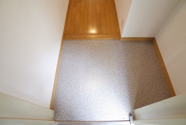 フォリア岡本の玄関