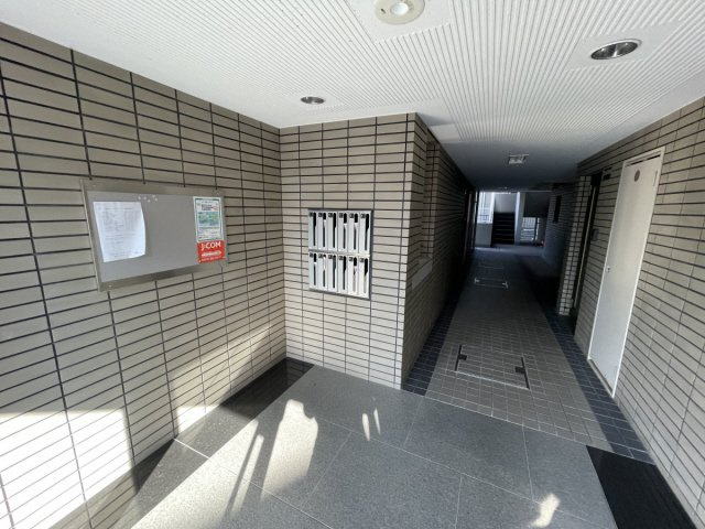 マノワール御影のエントランス