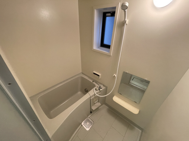 エリーナ六甲の浴室