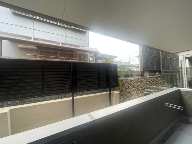 クレストKOBEのバルコニー