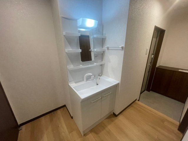 クレストKOBEの洗面所