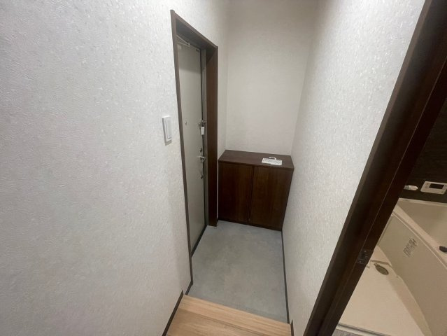 クレストKOBEの玄関