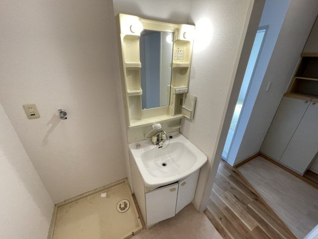 リビング六甲ウエストAの洗面所