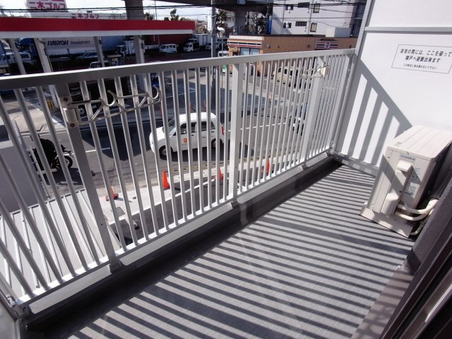 東灘OMパレスのバルコニー