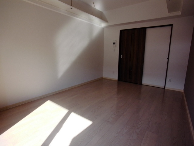 東灘OMパレスの居間・リビング