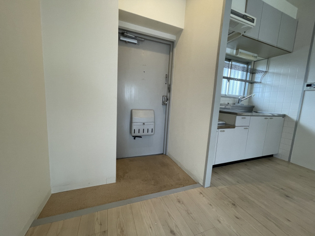 カンタル御影の玄関