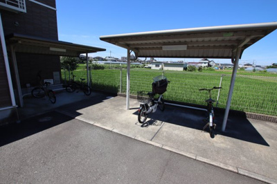 【その他共用部分】 | フィオーレ | 駐輪場