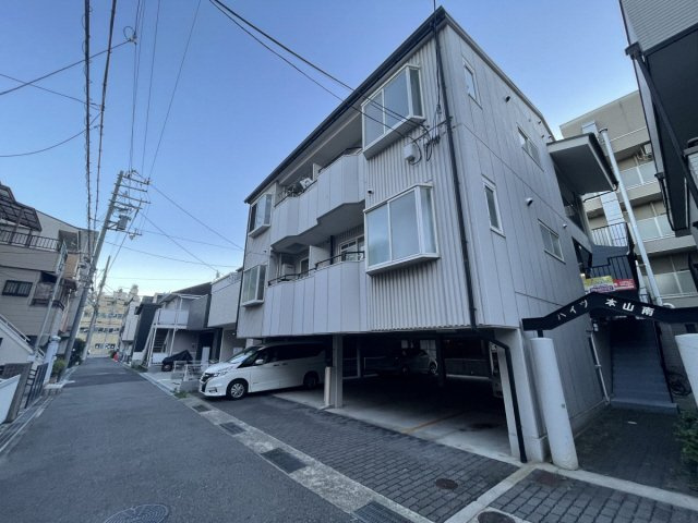 ハイツ本山南の外観