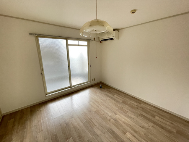 ハイツ本山南の居間・リビング