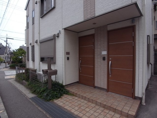 ディアコート御影のエントランス