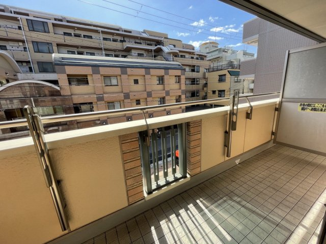 オーベルジュ岡本のバルコニー