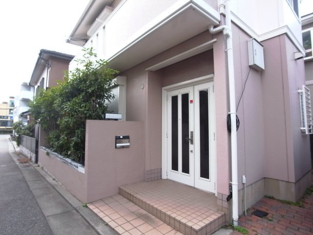 清水町戸建てのエントランス