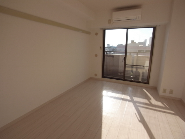 アージュ・リベルテ本山の居間・リビング